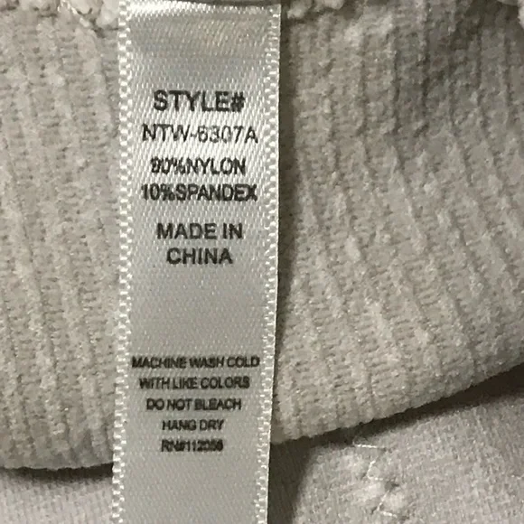 BN Zenana Outfitters Ribbed, Padded, Cropped Brami - Picture 5 of 8